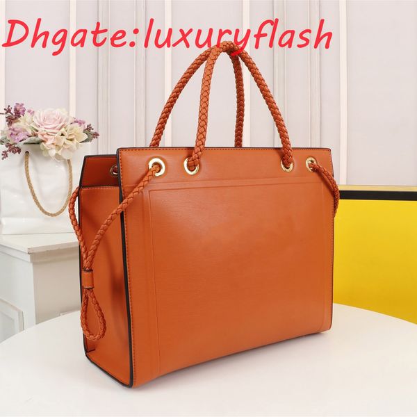 designer handbag shopping bag leather material shoulder bag large capacity messenger bag fashionable business style design
designer handbag shopping bag leather material shoulder bag large capacity messenger bag fashionable business style design