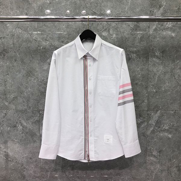 zipper buttons designer men's dress shirt pink and gray 4-bar stripe casual blosue for men pure cotton slim fit korean style luxury bra, White;black
zipper buttons designer men's dress shirt pink and gray 4-bar stripe casual blosue for men pure cotton slim fit korean style luxury bra, White;black