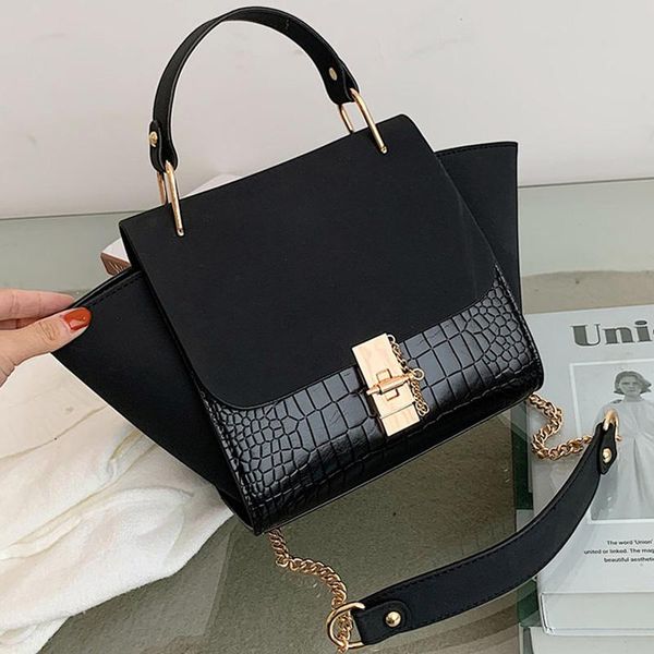 vintage wing shape tote bag 2020 new fashion matte pu leather women's designer handbag female brand chain shoulder crossbody bag
vintage wing shape tote bag 2020 new fashion matte pu leather women's designer handbag female brand chain shoulder crossbody bag