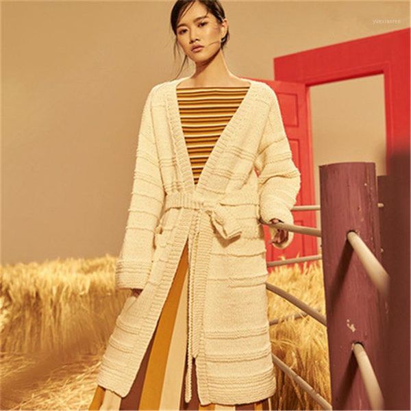 100% hand made wool vneck knit women streetwear solid lace up thick h-straight long cardigan sweater one&over size1, White
100% hand made wool vneck knit women streetwear solid lace up thick h-straight long cardigan sweater one&over size1, White