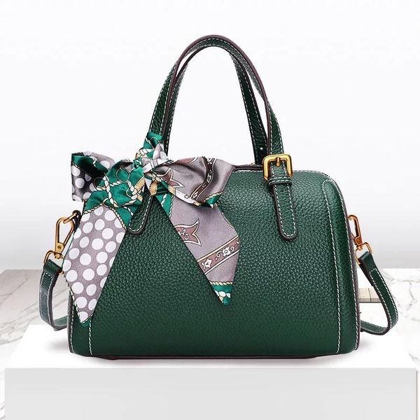 2020 luxury women genuine leather bags scarves shoulder bag classic famous brands ladies handbags female tote bag bolsos mujer
2020 luxury women genuine leather bags scarves shoulder bag classic famous brands ladies handbags female tote bag bolsos mujer