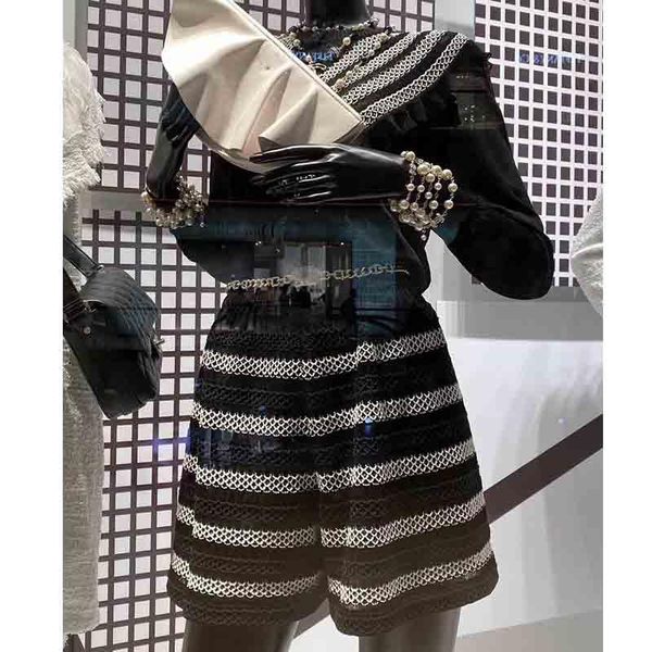 cosmicchic 2020 women knitted suit ruffles black white stripes long sleeve cardigan shorts elegant office ladie 2 piece set, Gray
cosmicchic 2020 women knitted suit ruffles black white stripes long sleeve cardigan shorts elegant office ladie 2 piece set, Gray