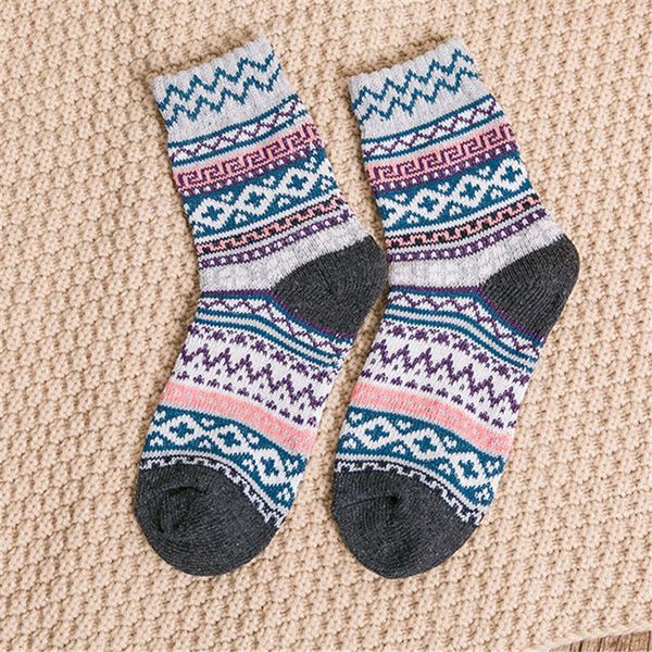 famous stylist mens socks 2021 street trend design combed cotton sock men women outdoors fitness socks, Black
famous stylist mens socks 2021 street trend design combed cotton sock men women outdoors fitness socks, Black