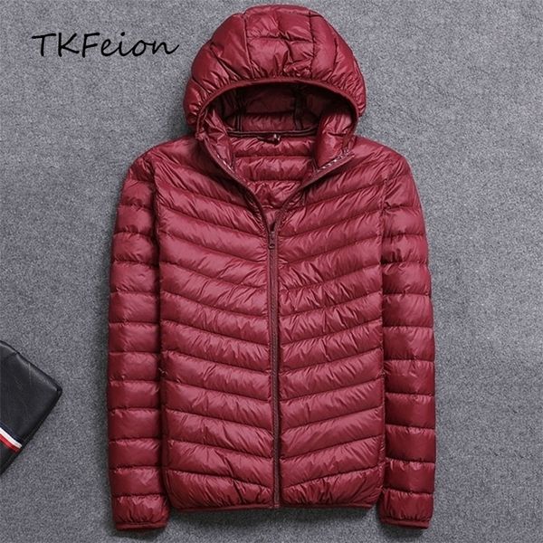 spring/autumn mens hooded jacket fashion lightweight portable with hat plus size 4xl 5xl male duck down slim coat clearance sale 201118, Black;brown 
spring/autumn mens hooded jacket fashion lightweight portable with hat plus size 4xl 5xl male duck down slim coat clearance sale 201118, Black;brown
