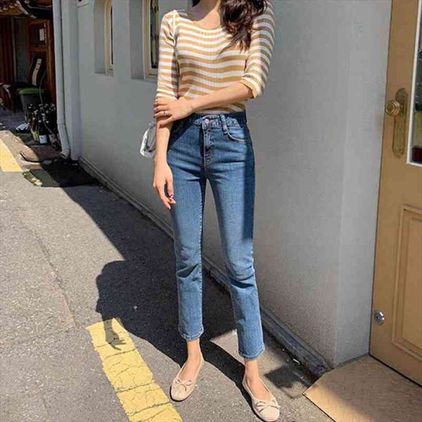 classic high waist vintage women jeans ankle length straight boyfriend jeans for girls summer denim pants korean fashion, Black;white
classic high waist vintage women jeans ankle length straight boyfriend jeans for girls summer denim pants korean fashion, Black;white