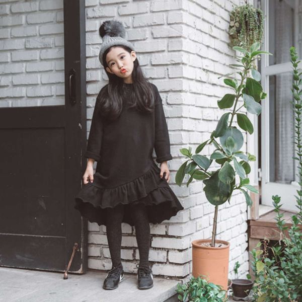one-piece autumn korean winter long skirt girls' with veet and thickening black cross swing middle school children's drs, Red;yellow 
one-piece autumn korean winter long skirt girls' with veet and thickening black cross swing middle school children's drs, Red;yellow