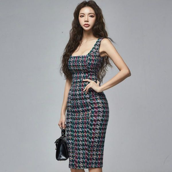 2020 summer sleeveless vest dress knee-length bodycon pencil print women's club dress, Black;gray
2020 summer sleeveless vest dress knee-length bodycon pencil print women's club dress, Black;gray