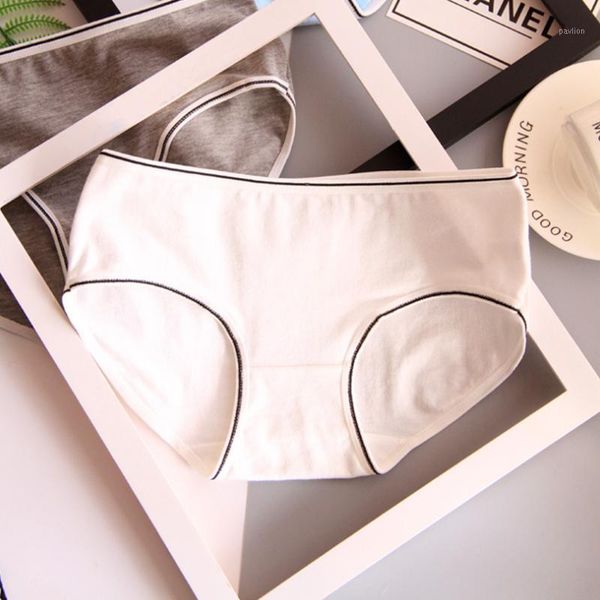 women's solid color underwear panties cotton underpants mid waist seamless female briefs little fresh girl's underwear briefs1, Black;pink
women's solid color underwear panties cotton underpants mid waist seamless female briefs little fresh girl's underwear briefs1, Black;pink