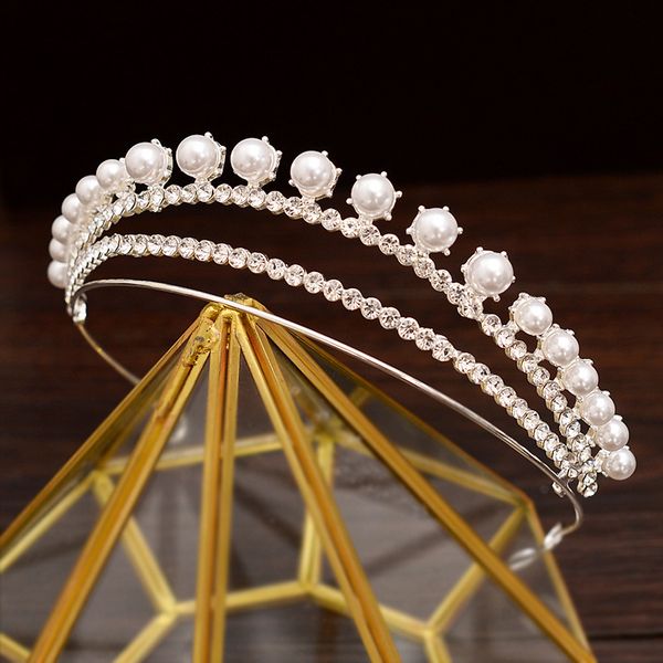 new korean three-layer diamond pearl bride's wedding dress headdress girl's portrait sweet crown
new korean three-layer diamond pearl bride's wedding dress headdress girl's portrait sweet crown