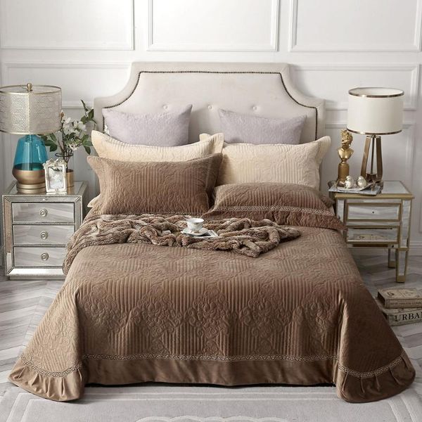 winter velvet bedspreads cotton quilt set 3pcs super soft crystal fleece bed cover king queen size coverlet blanket
winter velvet bedspreads cotton quilt set 3pcs super soft crystal fleece bed cover king queen size coverlet blanket