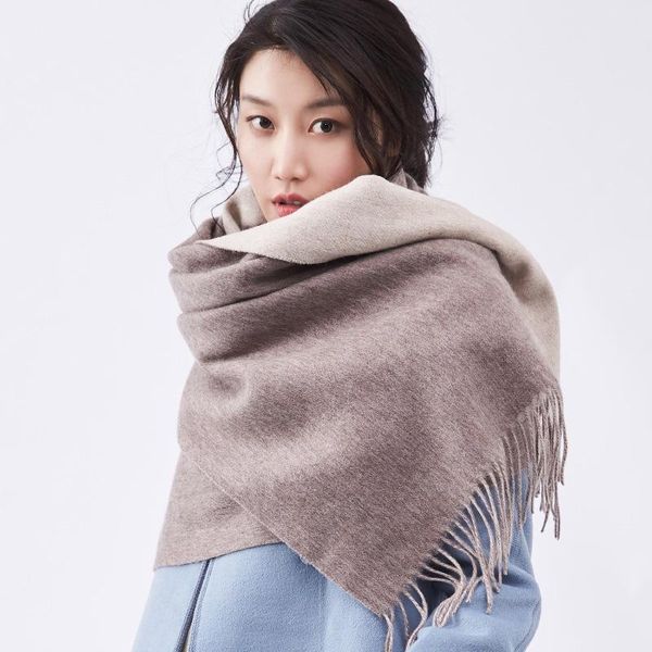 lady shawl wool two-color scarf warm scarf grey 2020 fxfurs new inner mongolia autumn and winter women lambs wool fashion, Blue;gray
lady shawl wool two-color scarf warm scarf grey 2020 fxfurs new inner mongolia autumn and winter women lambs wool fashion, Blue;gray