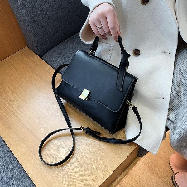shoulder bags small black leather tote for women 2021 simple everyday flap bag female solid color messenger handbag sac
shoulder bags small black leather tote for women 2021 simple everyday flap bag female solid color messenger handbag sac