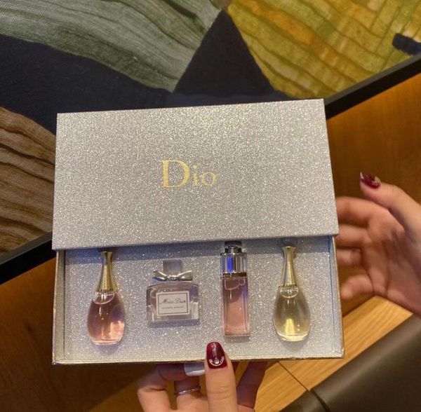 d family drop ship women fragrance set 4 in 1 portable fragrance kits 4 in 1 long lasting perfume sets amazing smell new
d family drop ship women fragrance set 4 in 1 portable fragrance kits 4 in 1 long lasting perfume sets amazing smell new