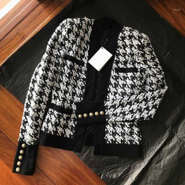 autumn winter clothes women elegant short metal button houndstooth wool coat women fashion streetwear1, Black
autumn winter clothes women elegant short metal button houndstooth wool coat women fashion streetwear1, Black