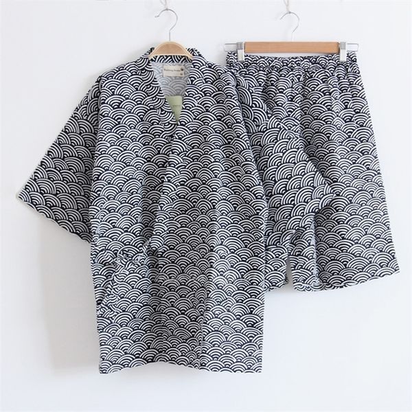 summer pajamas set for men japanese traditional kimono yukata shorts clothing suit samurai male sleepwear bathing t200813, Black;brown
summer pajamas set for men japanese traditional kimono yukata shorts clothing suit samurai male sleepwear bathing t200813, Black;brown