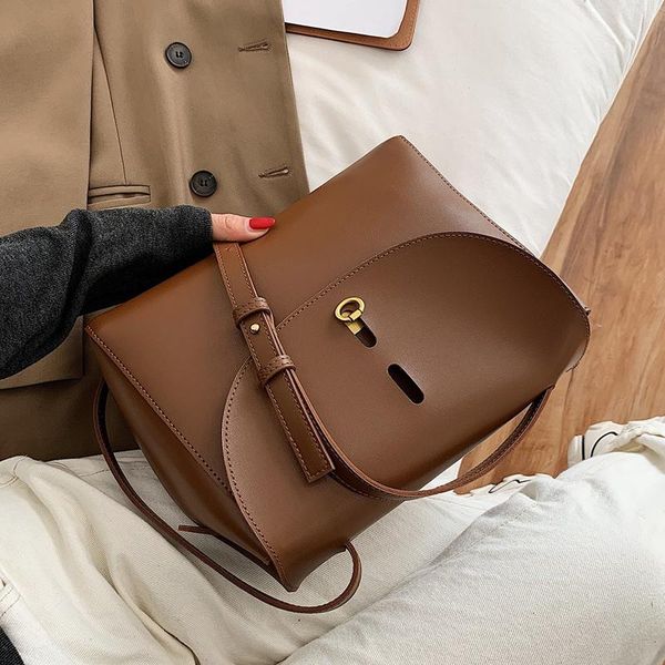 fashion brand retro large-capacity female bag 2021 new wild ins messenger shoulder bag tote underarm dual-use
fashion brand retro large-capacity female bag 2021 new wild ins messenger shoulder bag tote underarm dual-use