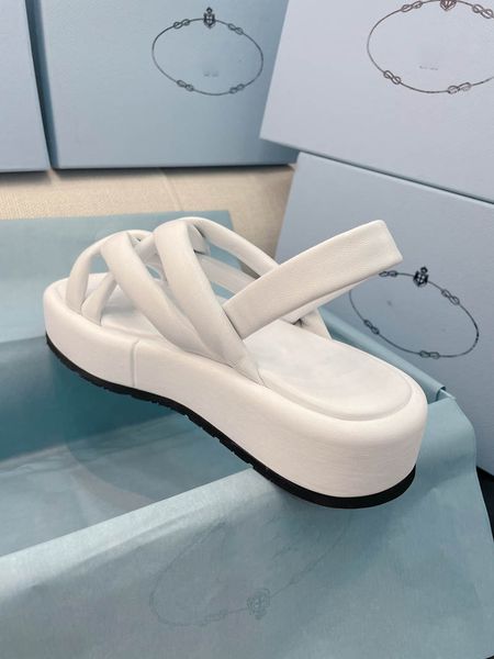 hpb 2022 women fashion classic premium brand sandals thick soled cross laces comfortable fashion simple tow colors size:35-40, Black
hpb 2022 women fashion classic premium brand sandals thick soled cross laces comfortable fashion simple tow colors size:35-40, Black