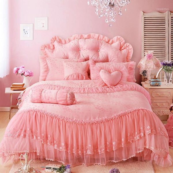 pink jacquard satin bedding set luxury 4/6pc solid princess lace duvet cover set wedding bedspread bed skirt cotton home textile1
pink jacquard satin bedding set luxury 4/6pc solid princess lace duvet cover set wedding bedspread bed skirt cotton home textile1