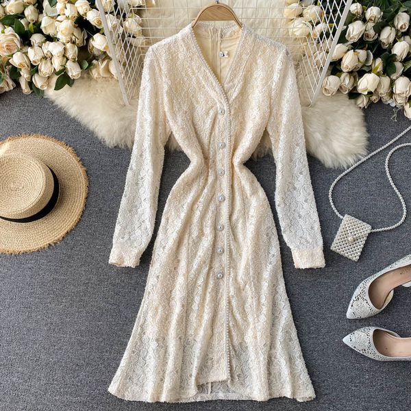 2021 new female singer vintage lace neck long beads dress up solid autumn elegant button dressed in style oc1b, Black;gray
2021 new female singer vintage lace neck long beads dress up solid autumn elegant button dressed in style oc1b, Black;gray