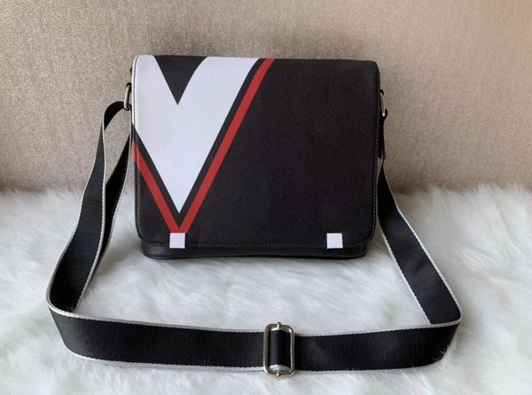 2022 new shoulder bag leather luxury classic men's messenger bag sacoche pouch 41213
2022 new shoulder bag leather luxury classic men's messenger bag sacoche pouch 41213