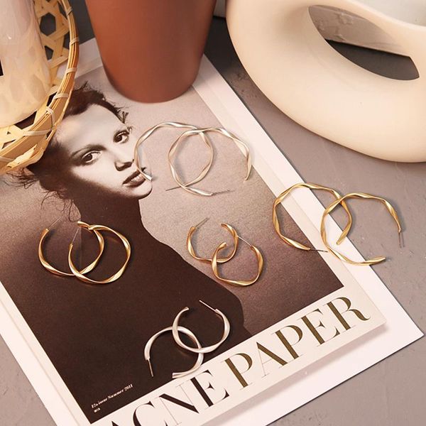 hoop & huggie simple small big circle earrings for women modern creole gold silver color warp round metal jewelry, Golden;silver
hoop & huggie simple small big circle earrings for women modern creole gold silver color warp round metal jewelry, Golden;silver