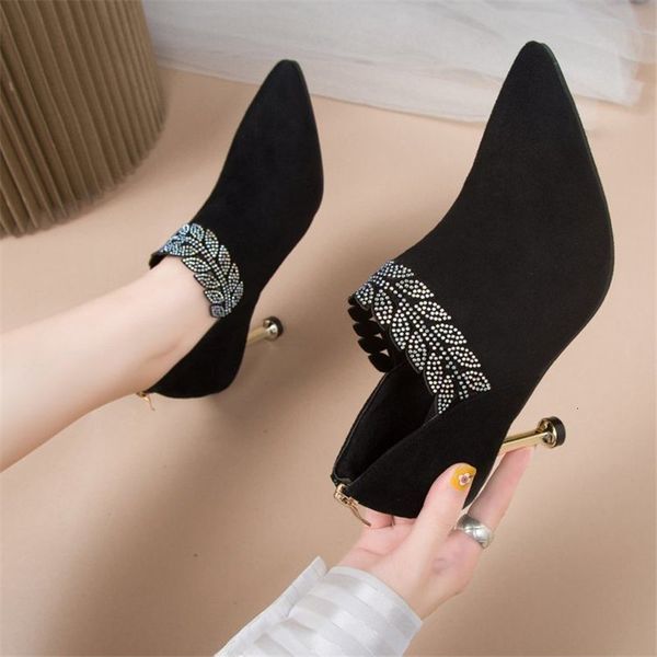 2021 new women's leather winter high-heeled thick martin mujer zapatos boots 2a09, Black
2021 new women's leather winter high-heeled thick martin mujer zapatos boots 2a09, Black