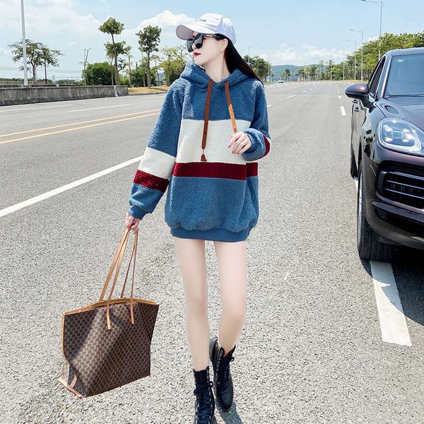 autumn and winter 2020 new cashmere sweater women's loose korean foreign style thin coat fashion lamb wool top, Black
autumn and winter 2020 new cashmere sweater women's loose korean foreign style thin coat fashion lamb wool top, Black