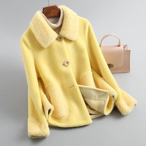 2020 new fashion autumn winter sheep shearing jacket short warm thick women's outerwear loose long-sleeve female faux fur coats1, Black
2020 new fashion autumn winter sheep shearing jacket short warm thick women's outerwear loose long-sleeve female faux fur coats1, Black