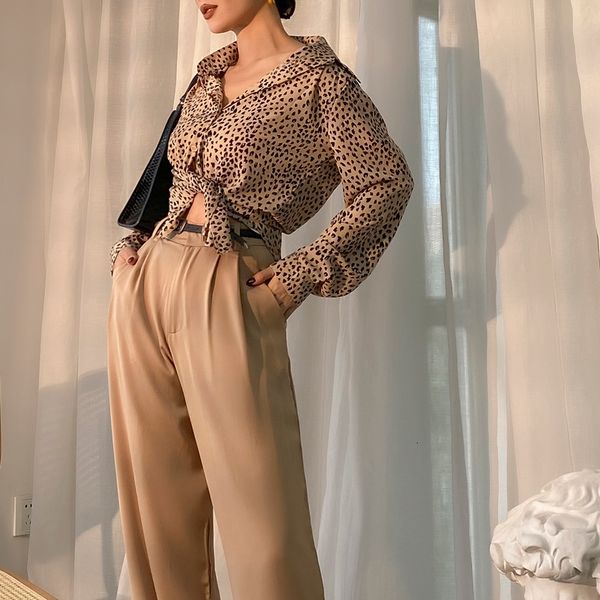 2021 new fashion blogger style drop thin leopard print sleeve long female blouses all-match 8bik, White
2021 new fashion blogger style drop thin leopard print sleeve long female blouses all-match 8bik, White