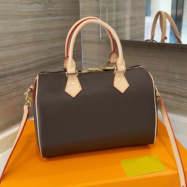 shoulder pillow bag 2022 luxurys designers bags messenger women totes fashion classic handbags print crossbody clutch wallet handbag metalli 
shoulder pillow bag 2022 luxurys designers bags messenger women totes fashion classic handbags print crossbody clutch wallet handbag metalli