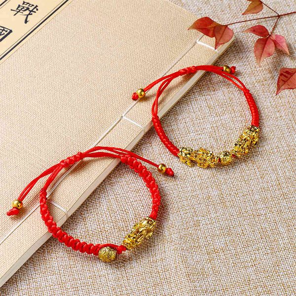 bracelets charm pure handmade chinese style small gift golden pig round bead diamond knot flat rope yuanbao six character mantra, Golden;silver
bracelets charm pure handmade chinese style small gift golden pig round bead diamond knot flat rope yuanbao six character mantra, Golden;silver
