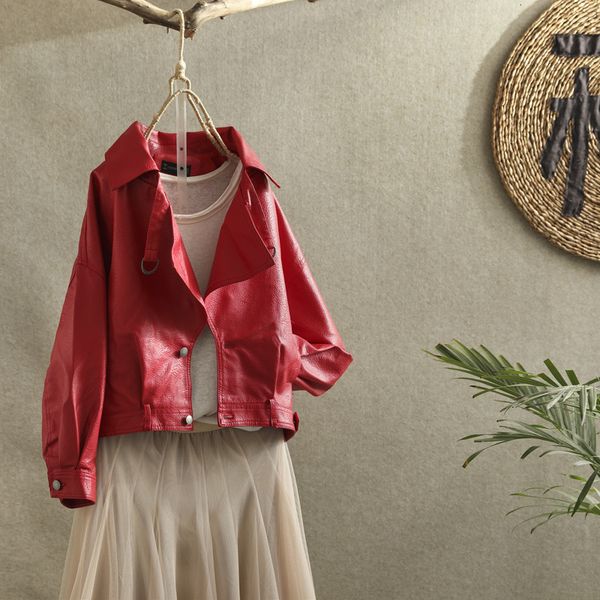 women's spacious leather outerwear, ventage motorcycle jacket, shorts, electric motors, synthetic leather, by autumn 2020
women's spacious leather outerwear, ventage motorcycle jacket, shorts, electric motors, synthetic leather, by autumn 2020