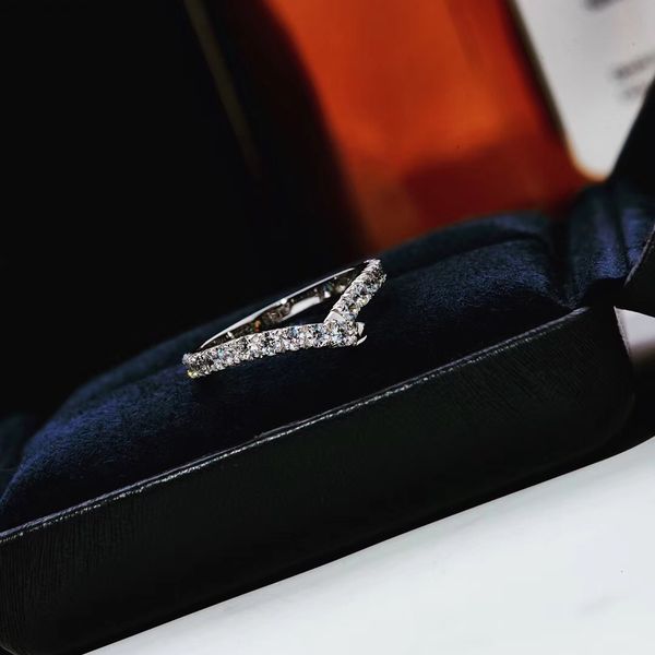 sterling silver 18k gold platinum half-ring diamond 2020 asymmetrical wedding fashion accessory ring never fade and will
sterling silver 18k gold platinum half-ring diamond 2020 asymmetrical wedding fashion accessory ring never fade and will