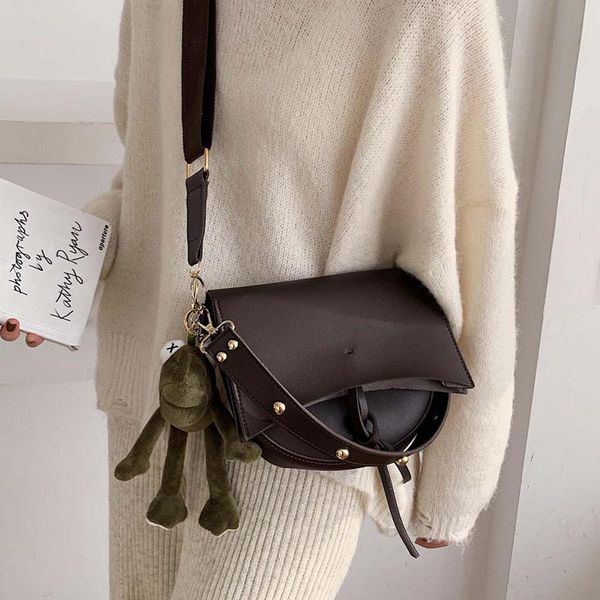 полукруг crossbody сумка для женщин 2020 осени широкого ремня плеча сумки casual женщина путешествие сумка и кошельки
полукруг crossbody сумка для женщин 2020 осени широкого ремня плеча сумки casual женщина путешествие сумка и кошельки
