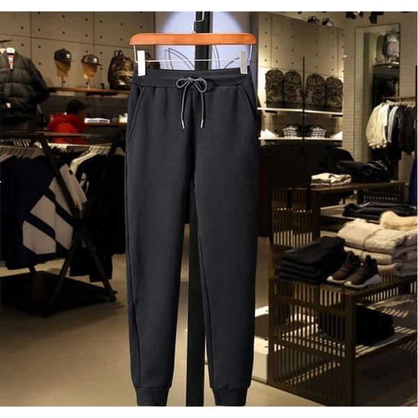 2021 new spring joggers mens fleece sportswear winter warm streetwear trousers jogger men pants d3oi, Black
2021 new spring joggers mens fleece sportswear winter warm streetwear trousers jogger men pants d3oi, Black