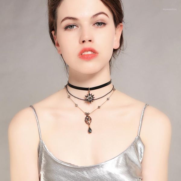 2020 trendy high-end ladies jewelry choker necklace three layers chain snow flower vintage blue water-drop necklace for fashion1, Golden;silver
2020 trendy high-end ladies jewelry choker necklace three layers chain snow flower vintage blue water-drop necklace for fashion1, Golden;silver
