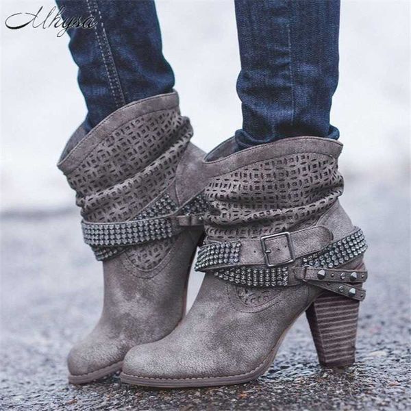 2020 fashion women boots winter women's ankle boots snow women short pu leather ankle rivet shoes d1220, Black
2020 fashion women boots winter women's ankle boots snow women short pu leather ankle rivet shoes d1220, Black