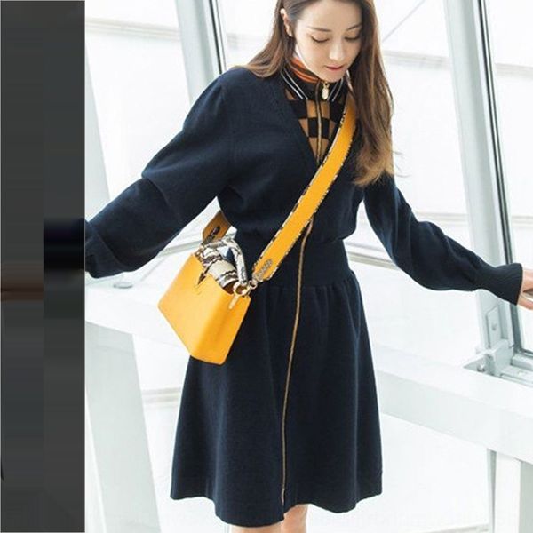 2020 early spring new star same knitted women's dilireba stitching dresszipper dress fake two-piece high collar zipper dress u5lbo, Black;gray
2020 early spring new star same knitted women's dilireba stitching dresszipper dress fake two-piece high collar zipper dress u5lbo, Black;gray