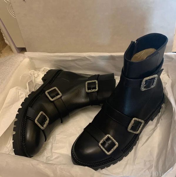 2020 crystal black genuine leather women motorcycle boots crystal buckle thick low heels women autumn winter boots shoes
2020 crystal black genuine leather women motorcycle boots crystal buckle thick low heels women autumn winter boots shoes