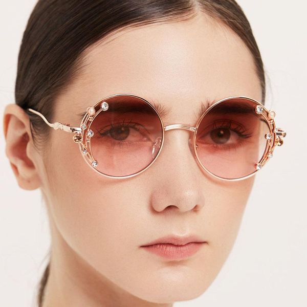 venetian round gradient pearl sunglasses women brand eyewear fashion design metal frame sun glasses, White;black
venetian round gradient pearl sunglasses women brand eyewear fashion design metal frame sun glasses, White;black