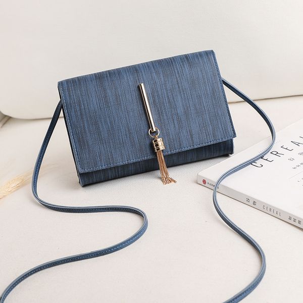 2020 new women bags pu fashion ladies shoulder solid color buckle messenger tassel charm small square bag wholesale
2020 new women bags pu fashion ladies shoulder solid color buckle messenger tassel charm small square bag wholesale