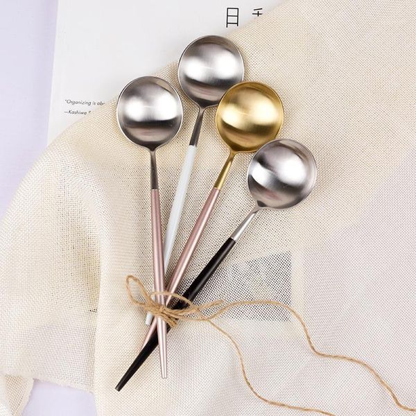 spoons 1lot/5pcs korean long handled spoon set stainless steel ice stirring serving kitchen tool big coffee scoops1
spoons 1lot/5pcs korean long handled spoon set stainless steel ice stirring serving kitchen tool big coffee scoops1