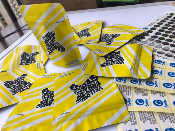 yellow fruit stripes black bags medicated edibles local smell proof bags 3.5g mylar bags hologram stickers and flavors label qylen bdesybag
yellow fruit stripes black bags medicated edibles local smell proof bags 3.5g mylar bags hologram stickers and flavors label qylen bdesybag