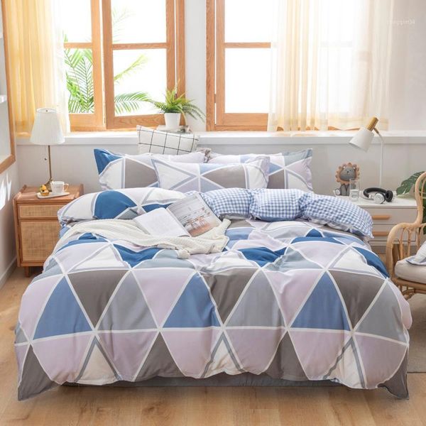 europe simple bedding set duvet cover sheet pillowcase light color geometry bed linens 220x240cm double size home textile1
europe simple bedding set duvet cover sheet pillowcase light color geometry bed linens 220x240cm double size home textile1
