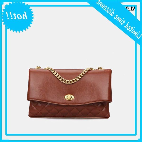 xiaoxiangfeng lingge chain fashionable and versatile postman armpit one shoulder messenger bag
xiaoxiangfeng lingge chain fashionable and versatile postman armpit one shoulder messenger bag