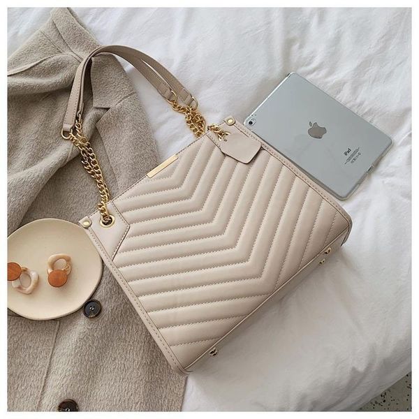 2021 new handbags early autumn new women's fashion chain bag large-capacity shoulder bag slant handbag
2021 new handbags early autumn new women's fashion chain bag large-capacity shoulder bag slant handbag