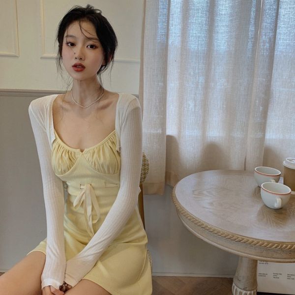 2020 autumn new suspender dress + butterfly diamond button thin cardigan 2-piece fashion suit for women
2020 autumn new suspender dress + butterfly diamond button thin cardigan 2-piece fashion suit for women