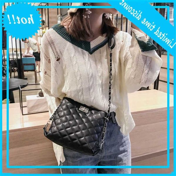 new versatile summer simple hand-held one shoulder cross slung rhombic chain women's bag 
new versatile summer simple hand-held one shoulder cross slung rhombic chain women's bag