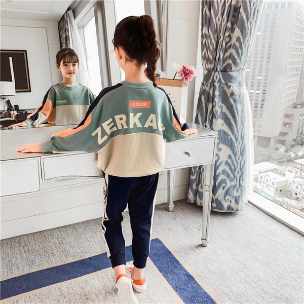 girl's clothes set 2020 girls' leisure suit autumn and winter plus cashmere sports children's two-piece suit1, White
girl's clothes set 2020 girls' leisure suit autumn and winter plus cashmere sports children's two-piece suit1, White