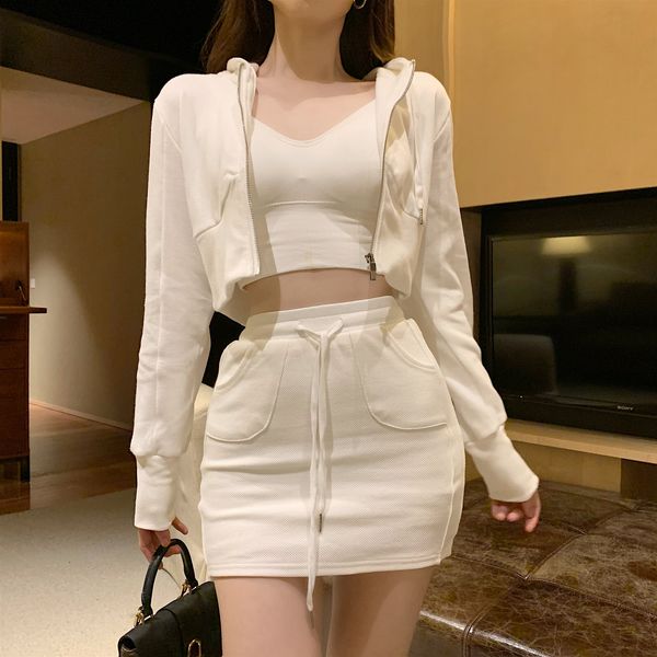 2020 autumn new sports hooded long sleeve sweater + high waist drawstring skirt two piece fashion suit for women
2020 autumn new sports hooded long sleeve sweater + high waist drawstring skirt two piece fashion suit for women